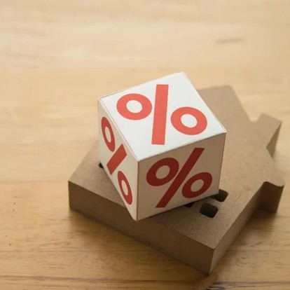 Mortgage interest rates could change this week depending on what happens in the latest Federal Reserve meeting. - Pla2na/Getty Images